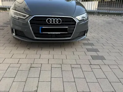 Gebraucht Audi A3 Sportback 150 PS (110 kW) 2017 Grau Kleinwagen