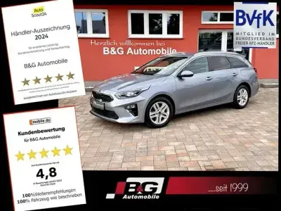 Gebraucht Kia Ceed Sportswagon Vision 140 PS (102 kW) 2020 Silber Kombi