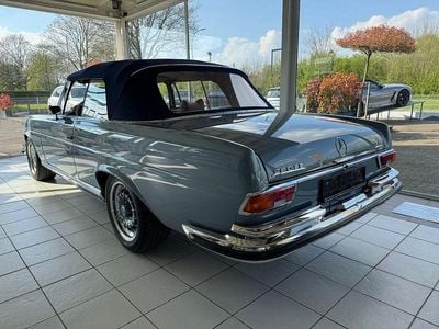 Second-hand Mercedes 280 SE 500 CP (367 kW) 1971 Albastru Cabrio