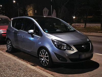 Gebraucht Opel Meriva 101 PS (74 kW) 2011 Andere farben Van / Kleinbus