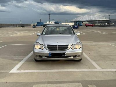 Mercedes C200