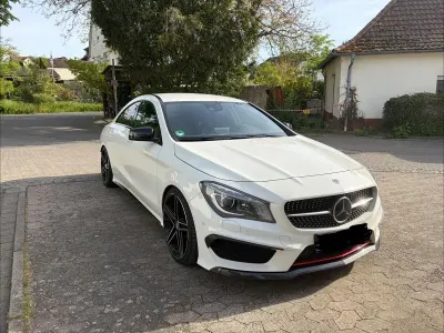 Używany Mercedes CLA250 AMG line 211 KM (155 kW) 2013 Biały Sedan/Limuzyna