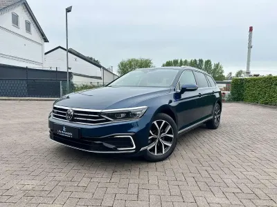 Gebraucht VW Passat GTE 218 PS (160 kW) 2021 Blau Kombi