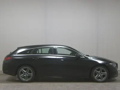Gebraucht Mercedes CLA200 Shooting Brake AMG line 150 PS (110 kW) 2023 Schwarz Kombi