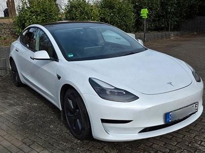 Gebraucht Tesla Model 3 RWD 239 kW (325 PS) 2021 Weiß Limousine