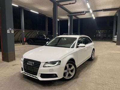 Weiß Gebraucht 2010 Audi A4 Ambiente Kombi | 4.999 € (Guter Preis)