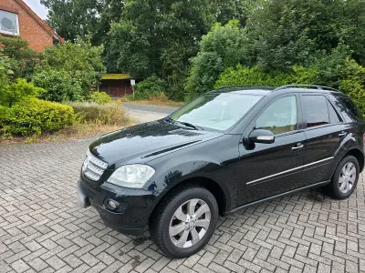 Gebraucht Mercedes ML280 190 PS (139 kW) 2007 Schwarz SUV