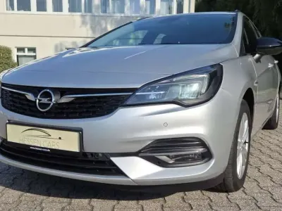 Gebraucht Opel Astra 122 PS (89 kW) 2021 Sovereign silver Kombi