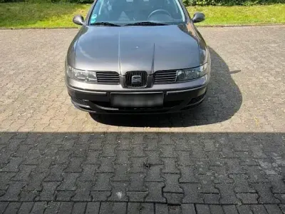 Brugt Seat Toledo 105 HK (77 kW) 2003 Brun Sedan