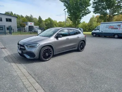 Gebraucht Mercedes GLA250 224 PS (164 kW) 2021 Grau SUV