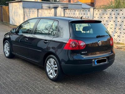 Schwarz Gebraucht 2007 VW Golf V Kleinwagen | 3.849 € (Fairer Preis)