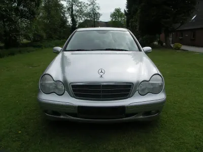 Gebraucht Mercedes C200 122 PS (89 kW) 2004 Grau Limousine