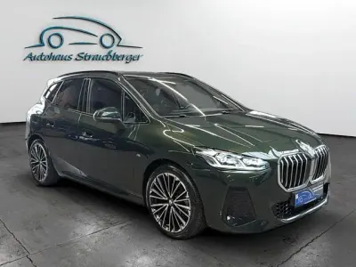 Gebraucht BMW 218 Active Tourer M Sport 136 PS (100 kW) 2024 Grünkeine angabe Van / Kleinbus