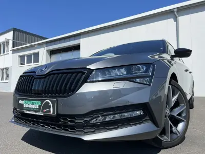 Gebraucht Skoda Superb SportLine 190 PS (139 kW) 2023 Graphitegrau Kombi