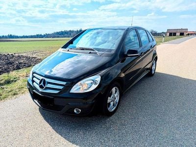 Usata Mercedes B200 136 CV (100 kW) 2010 Nero Monovolume