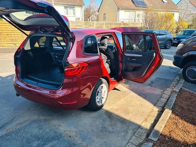 Gebraucht BMW 218 150 PS (110 kW) 2016 Rot Kombi
