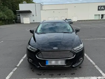 Gebraucht Ford Mondeo Titanium 150 PS (110 kW) 2016 Schwarz Kombi