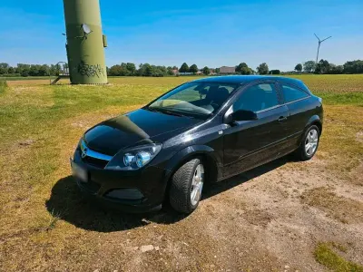 Gebraucht Opel Astra GTC 140 PS (102 kW) 2009 Schwarz Coupé