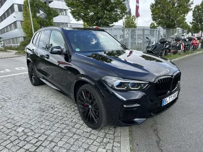 Gebraucht BMW X5 M M Sport 530 PS (389 kW) 2022 Schwarz SUV