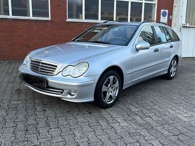 Gebraucht Mercedes C220 150 PS (110 kW) 2006 Silber Limousine