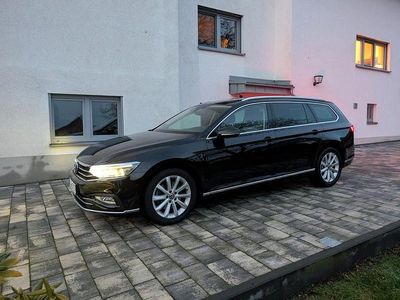 Schwarz Gebraucht 2021 VW Passat Elegance Kombi | 23.990 € (Fairer Preis)