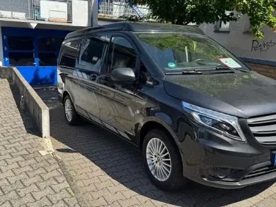 Gebraucht Mercedes Vito 237 PS (174 kW) 2024 Schwarz Van