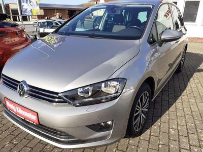 Gebraucht VW Golf VII Allstar 110 PS (80 kW) 2016 Tungstgensilver Limousine