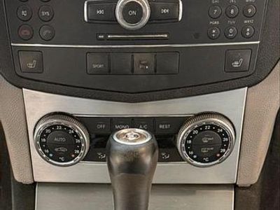 Usata Mercedes 350 300 CV (220 kW) 2008 Blu Station wagon