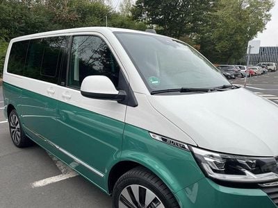 Gebraucht VW Multivan 204 PS (150 kW) 2022 Grün Van