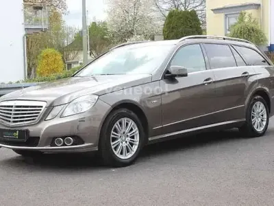 Gebraucht Mercedes E220 Elegance 170 PS (125 kW) 2010 Grau Kombi