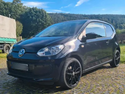 Gebraucht VW up! 68 PS (50 kW) 2014 Schwarz Kleinwagen