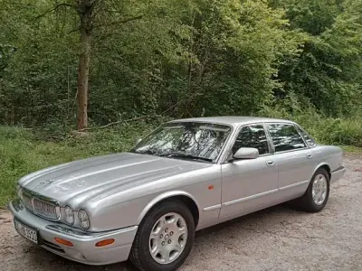 Gebraucht Jaguar XJ8 Sovereign 311 PS (228 kW) 2001 Silber Limousine