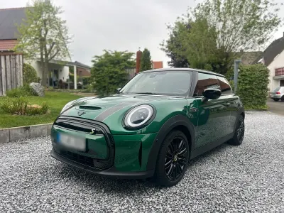 Usata Mini Cooper SE 135 kW (184 CV) 2023 Verde Utilitaria