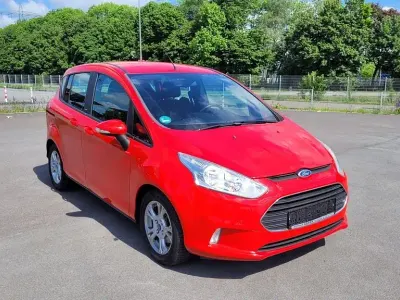 Używany Ford B-MAX SYNC Edition 101 KM (74 kW) 2015 Czerwony Minivan