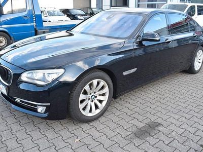 Gebraucht BMW 750L 381 PS (280 kW) 2013 Azuritschwarz metallic Limousine