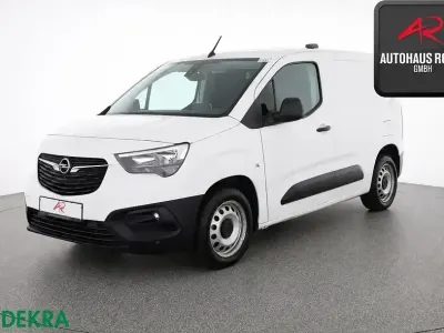 Gebraucht Opel Combo 102 PS (75 kW) 2022 Weiß Van / Kleinbus