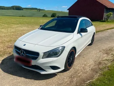Gebraucht Mercedes CLA220 Shooting Brake 177 PS (130 kW) 2015 Weiß Kombi