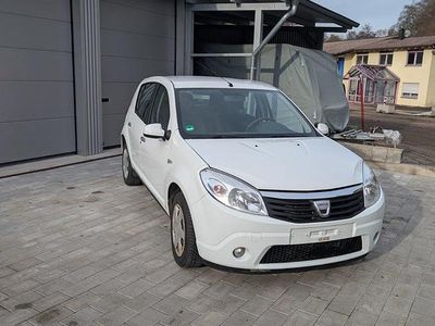 Gebraucht Dacia Sandero 87 PS (63 kW) 2009 Weiß Kleinwagen