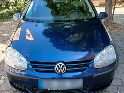 Gebraucht VW Golf V 75 PS (55 kW) 2004 Blau Kleinwagen
