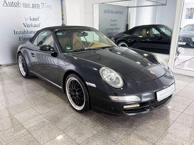Begagnad Porsche 911 Carrera 325 HK (239 kW) 2005 Svart Cab
