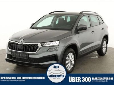 Neu Skoda Karoq Selection 150 PS (110 kW) 2025 Black magic perleffekt SUV