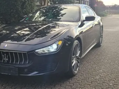 Gebraucht Maserati Ghibli 275 PS (202 kW) 2020 Schwarz Limousine