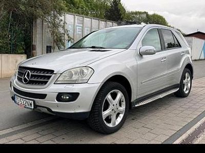 Mercedes ML320