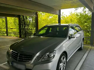 Gebraucht Mercedes E200 184 PS (135 kW) 2010 Silber Kombi