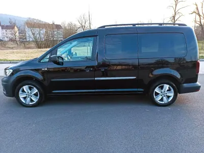 Käytetty VW Caddy 102 HP (75 kW) 2020 Musta Tila-auto
