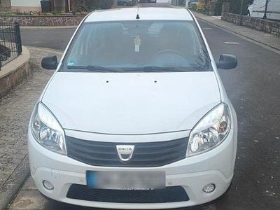 Gebraucht Dacia Sandero 75 PS (55 kW) 2009 Weiß Kleinwagen