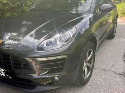 Gebraucht Porsche Macan 252 PS (185 kW) 2018 Grau SUV