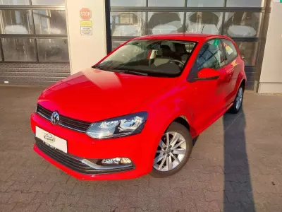 Gebraucht VW Polo Comfortline 90 PS (66 kW) 2015 Flashrot Kleinwagen