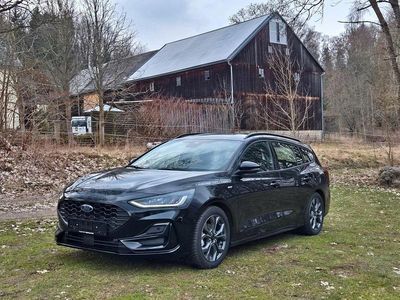 Second-hand Ford Focus ST-Line 116 CP (85 kW) 2024 Negru Berlinǎ