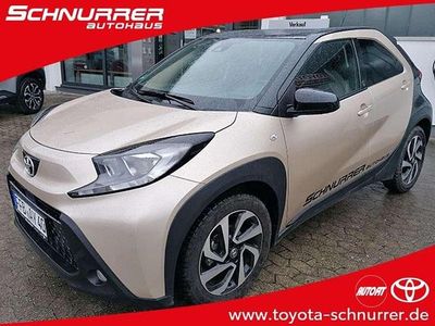 Gebraucht Toyota Aygo X Team 72 PS (52 kW) 2024 Ginger beige / night sky bla SUV
